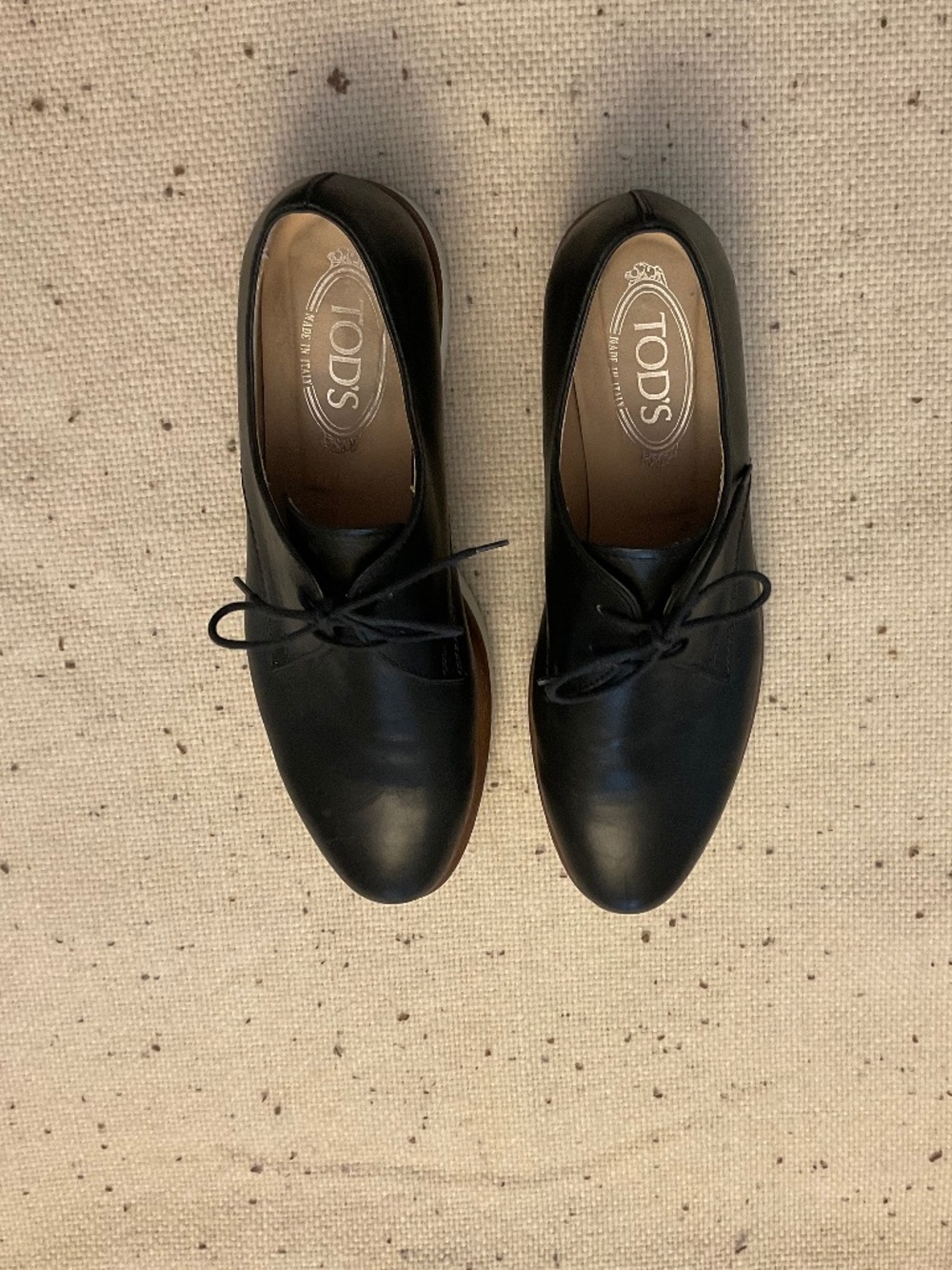 Tod's Black Leather Oxford with Brown Welt and White Sole sz 39